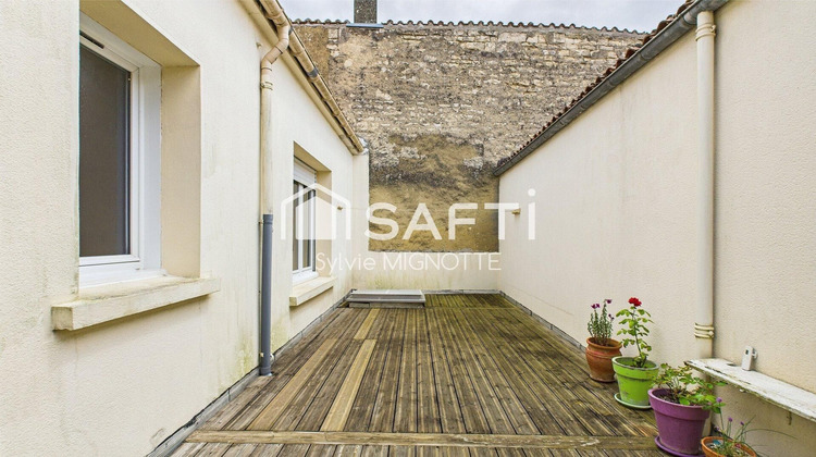 Ma-Cabane - Vente Immeuble Surgeres, 127 m²