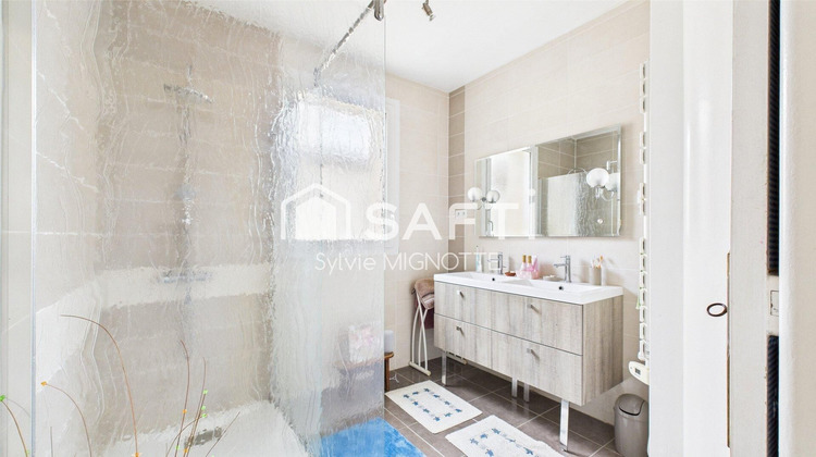 Ma-Cabane - Vente Immeuble Surgeres, 127 m²