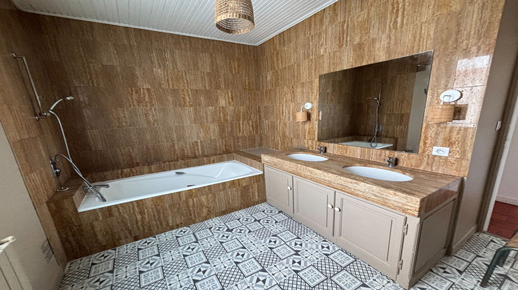 Ma-Cabane - Vente Immeuble TALMONT-SAINT-HILAIRE, 225 m²