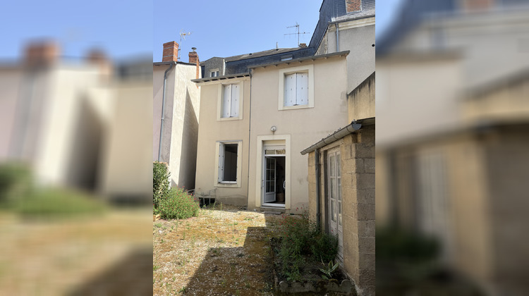 Ma-Cabane - Vente Immeuble Thouars, 128 m²