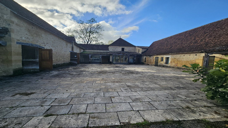 Ma-Cabane - Vente Immeuble TURSAC, 2135 m²