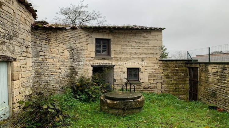 Ma-Cabane - Vente Immeuble Tusson, 20 m²