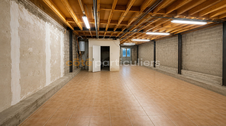 Ma-Cabane - Vente Immeuble VILLENEUVE-LE-ROI, 195 m²
