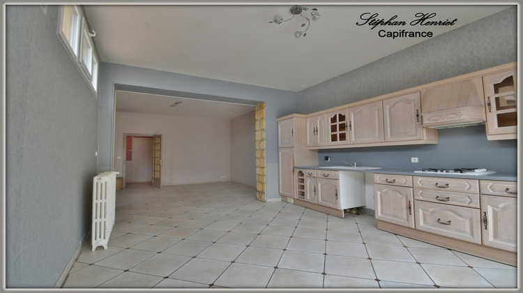 Ma-Cabane - Vente Immeuble VOUZIERS, 173 m²