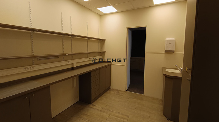 Ma-Cabane - Vente Local commercial ANGOULEME, 135 m²