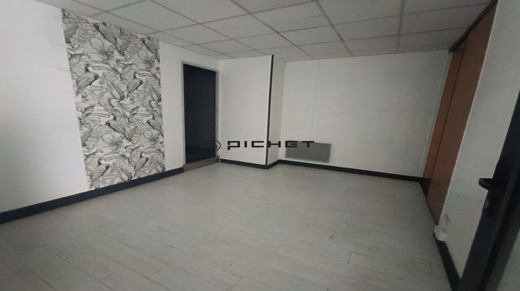 Ma-Cabane - Vente Local commercial ANGOULEME, 186 m²