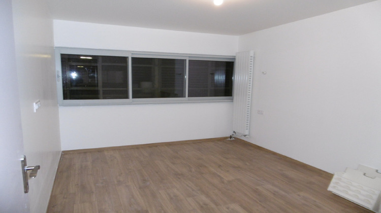 Ma-Cabane - Vente Local commercial Annemasse, 54 m²