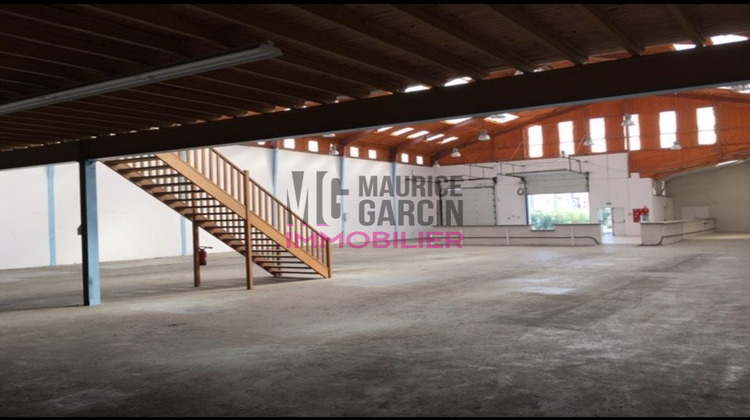 Ma-Cabane - Vente Local commercial Aramon, 2030 m²