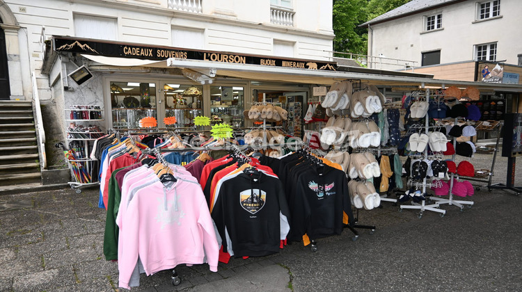 Ma-Cabane - Vente Local commercial Bagnères-de-Luchon, 64 m²