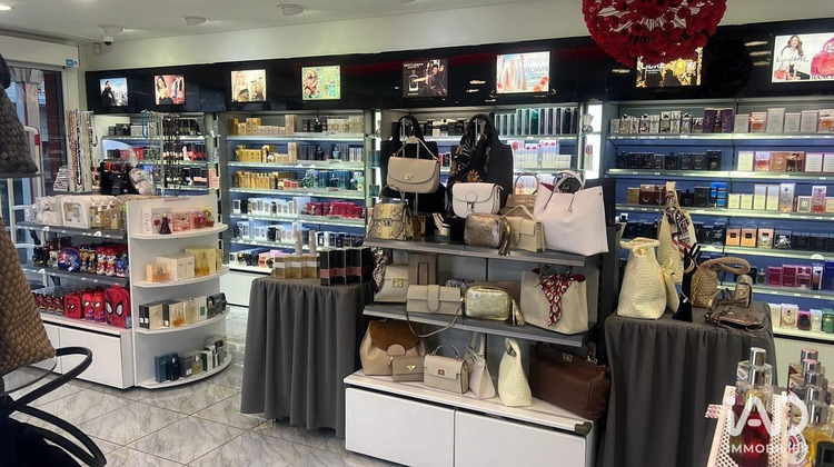 Ma-Cabane - Vente Local commercial Baie-Mahault, 102 m²