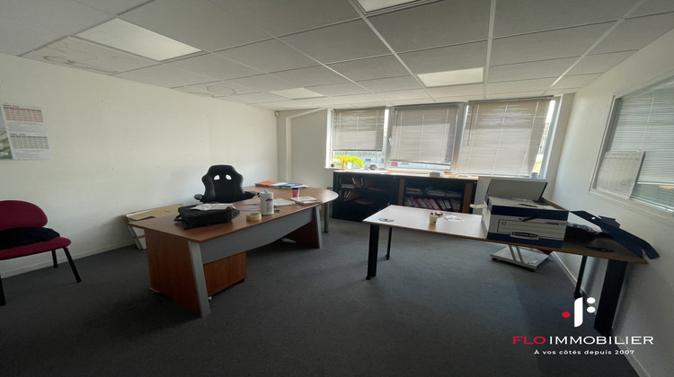 Ma-Cabane - Vente Local commercial Bayeux, 2272 m²