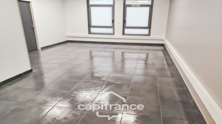 Ma-Cabane - Vente Local commercial BEAUREPAIRE, 40 m²