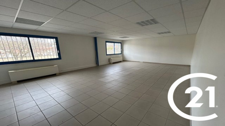 Ma-Cabane - Vente Local commercial Beaurepaire, 1730 m²