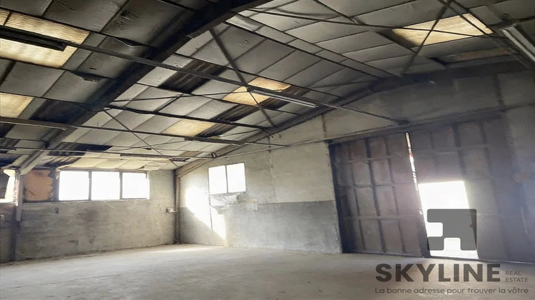 Ma-Cabane - Vente Local commercial Bernay, 1675 m²