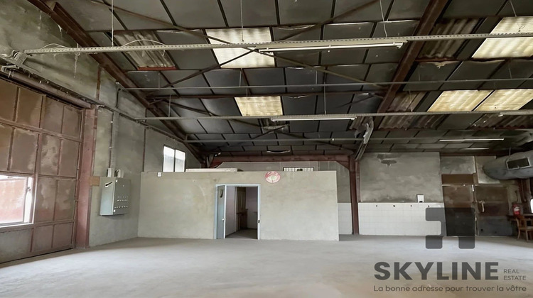 Ma-Cabane - Vente Local commercial Bernay, 1675 m²