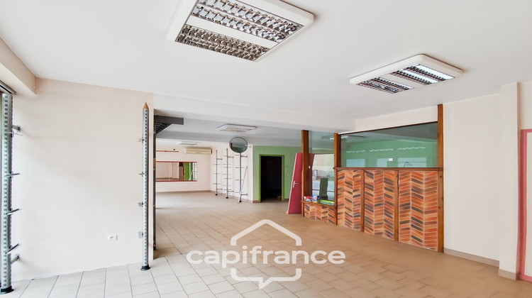 Ma-Cabane - Vente Local commercial BESSE SUR BRAYE, 179 m²