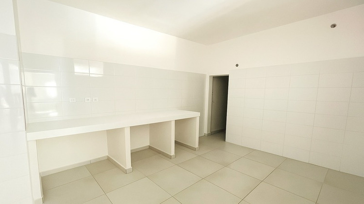 Ma-Cabane - Vente Local commercial BEZIERS, 50 m²