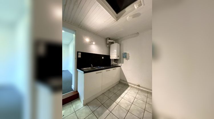 Ma-Cabane - Vente Local commercial BOIS-GUILLAUME, 95 m²