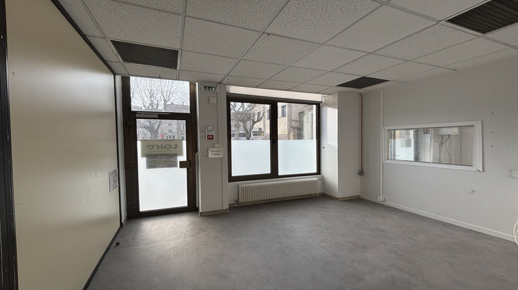 Ma-Cabane - Vente Local commercial Bourg-Argental, 72 m²