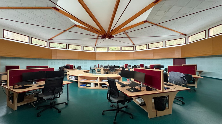 Ma-Cabane - Vente Local commercial BOURG-DE-THIZY, 600 m²