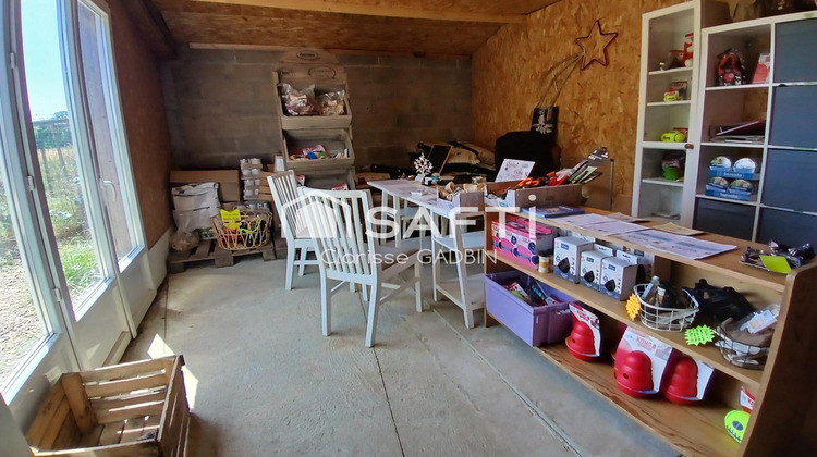 Ma-Cabane - Vente Local commercial Brains-sur-les-Marches, 8768 m²