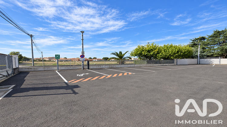 Ma-Cabane - Vente Local commercial Bressols, 300 m²