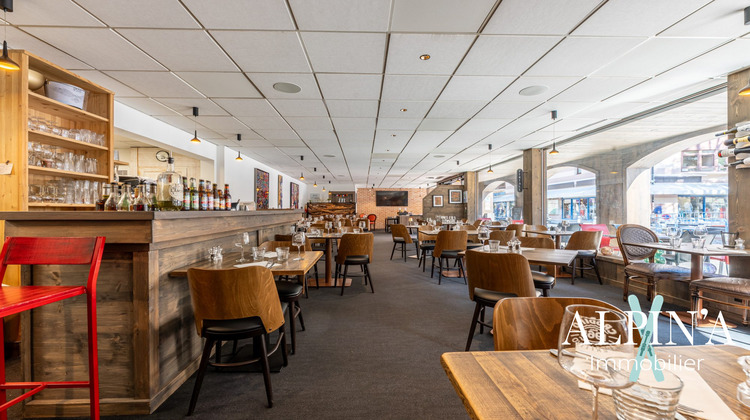 Ma-Cabane - Vente Local commercial Brides-les-Bains, 145 m²