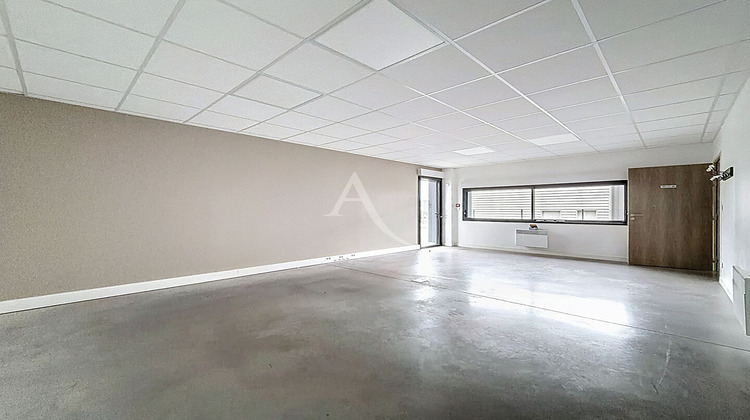 Ma-Cabane - Vente Local commercial BRISSAC-QUINCE, 807 m²