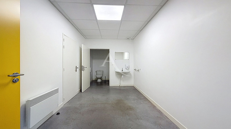 Ma-Cabane - Vente Local commercial BRISSAC-QUINCE, 807 m²