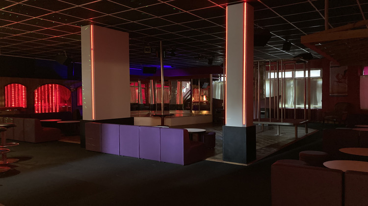 Ma-Cabane - Vente Local commercial Brive-la-Gaillarde, 900 m²