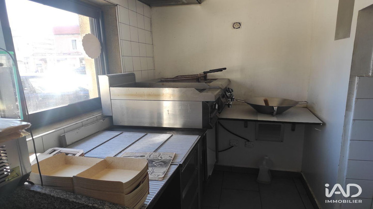 Ma-Cabane - Vente Local commercial Cabrières-d'Avignon, 601 m²