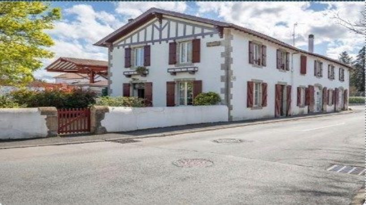 Ma-Cabane - Vente Local commercial Cambo-les-Bains, 58 m²