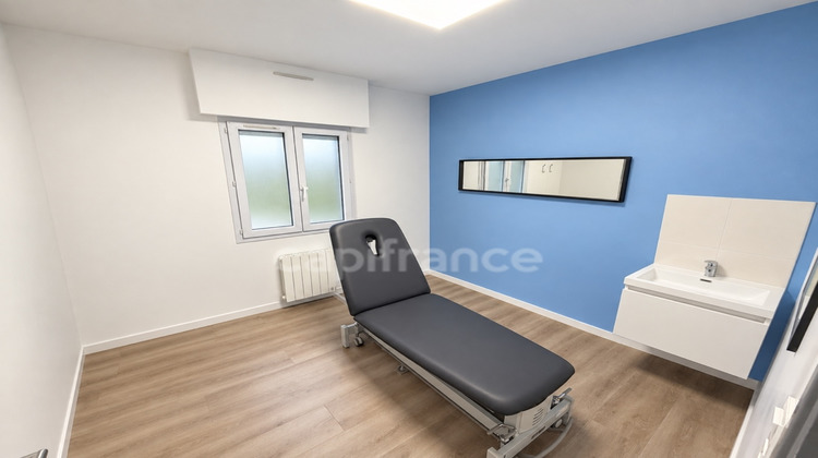 Ma-Cabane - Vente Local commercial CARHAIX PLOUGUER, 74 m²
