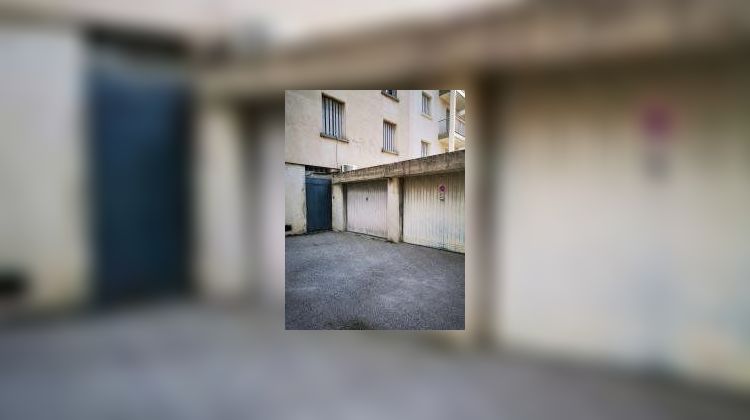 Ma-Cabane - Vente Local commercial CARPENTRAS, 100 m²