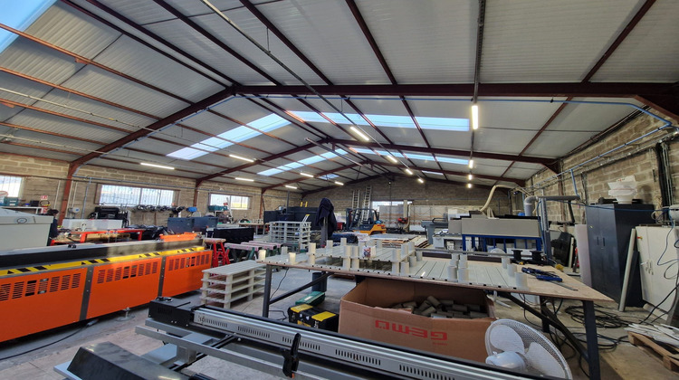 Ma-Cabane - Vente Local commercial Carpiquet, 570 m²