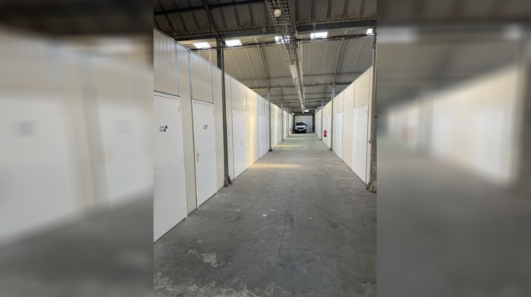 Ma-Cabane - Vente Local commercial Carpiquet, 2000 m²