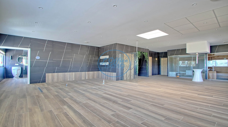 Ma-Cabane - Vente Local commercial Carqueiranne, 136 m²
