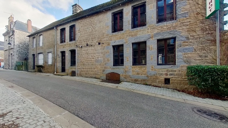 Ma-Cabane - Vente Local commercial CARROUGES, 257 m²