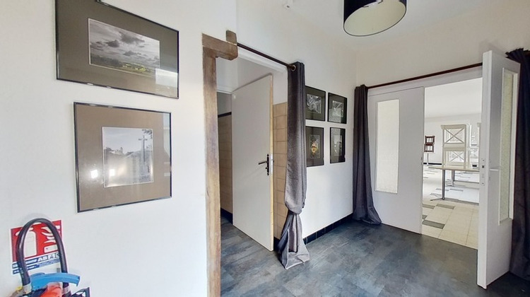 Ma-Cabane - Vente Local commercial CARROUGES, 257 m²