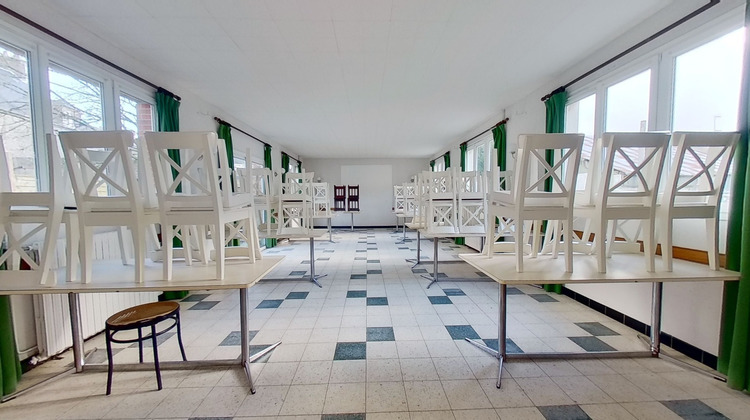Ma-Cabane - Vente Local commercial CARROUGES, 257 m²