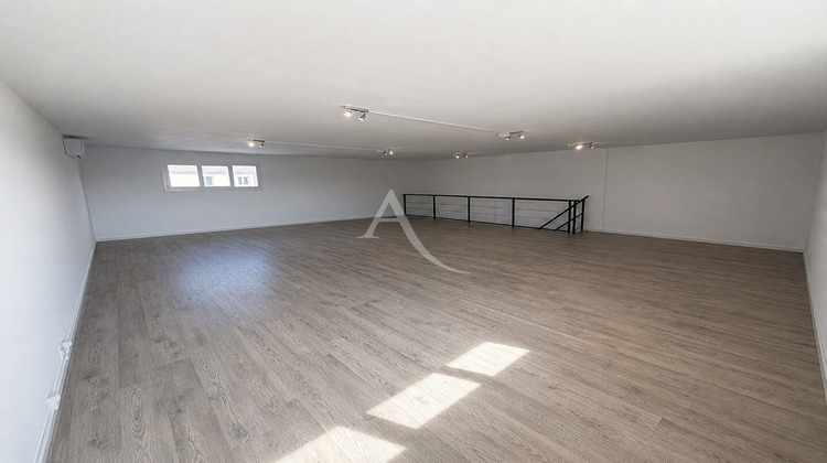 Ma-Cabane - Vente Local commercial CASTANET-TOLOSAN, 180 m²