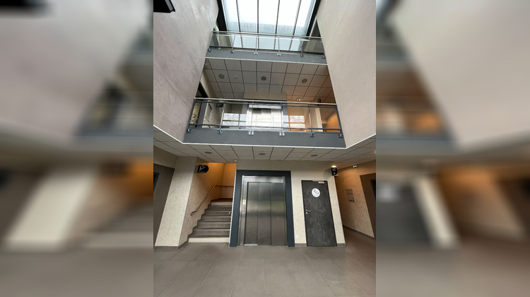 Ma-Cabane - Vente Local commercial CHALLES-LES-EAUX, 100 m²