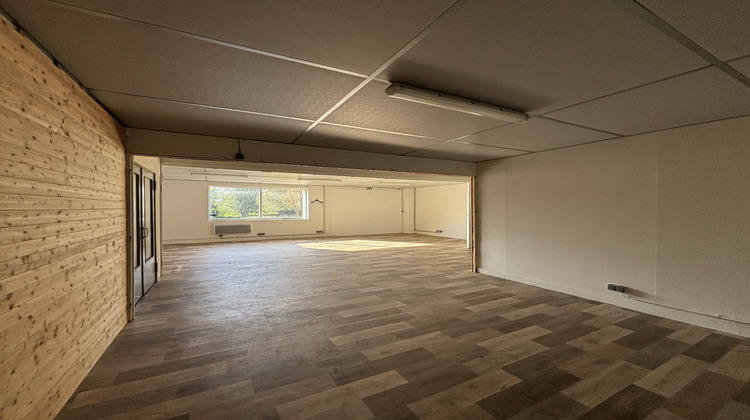 Ma-Cabane - Vente Local commercial Chalus, 2174 m²