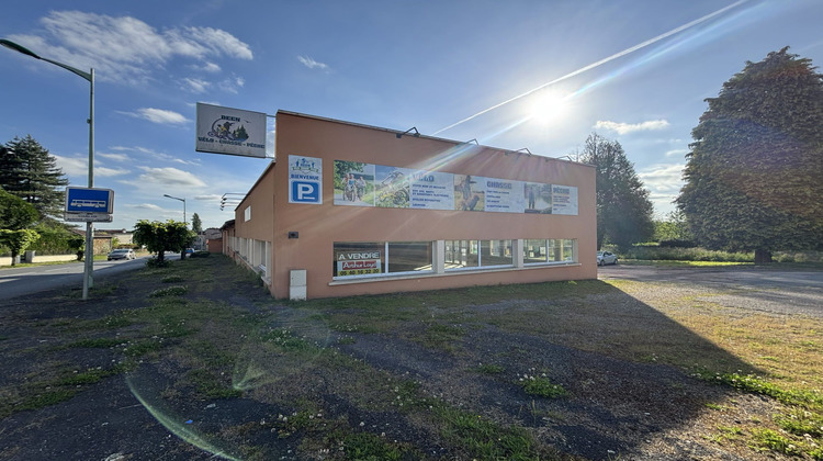 Ma-Cabane - Vente Local commercial Châlus, 2174 m²