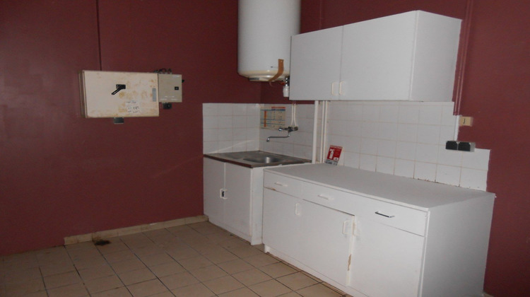 Ma-Cabane - Vente Local commercial Châlus, 1650 m²