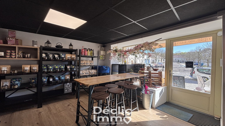 Ma-Cabane - Vente Local commercial CHAMPNIERS, 149 m²