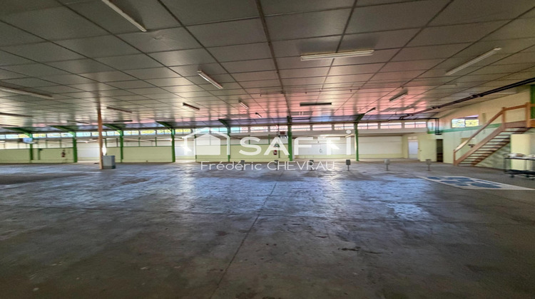 Ma-Cabane - Vente Local commercial Charnay-les-Macon, 1980 m²