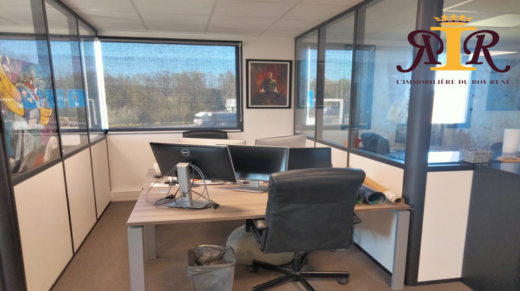 Ma-Cabane - Vente Local commercial Châteauneuf-le-Rouge, 102 m²