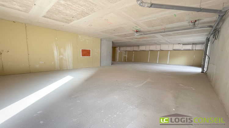 Ma-Cabane - Vente Local commercial Châtillon, 126 m²
