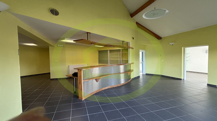 Ma-Cabane - Vente Local commercial CHENERAILLES, 244 m²